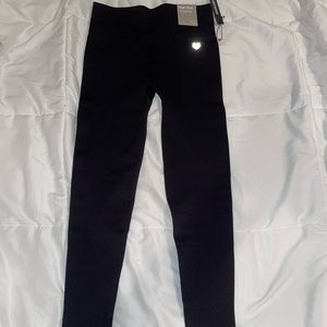 Black active leggings